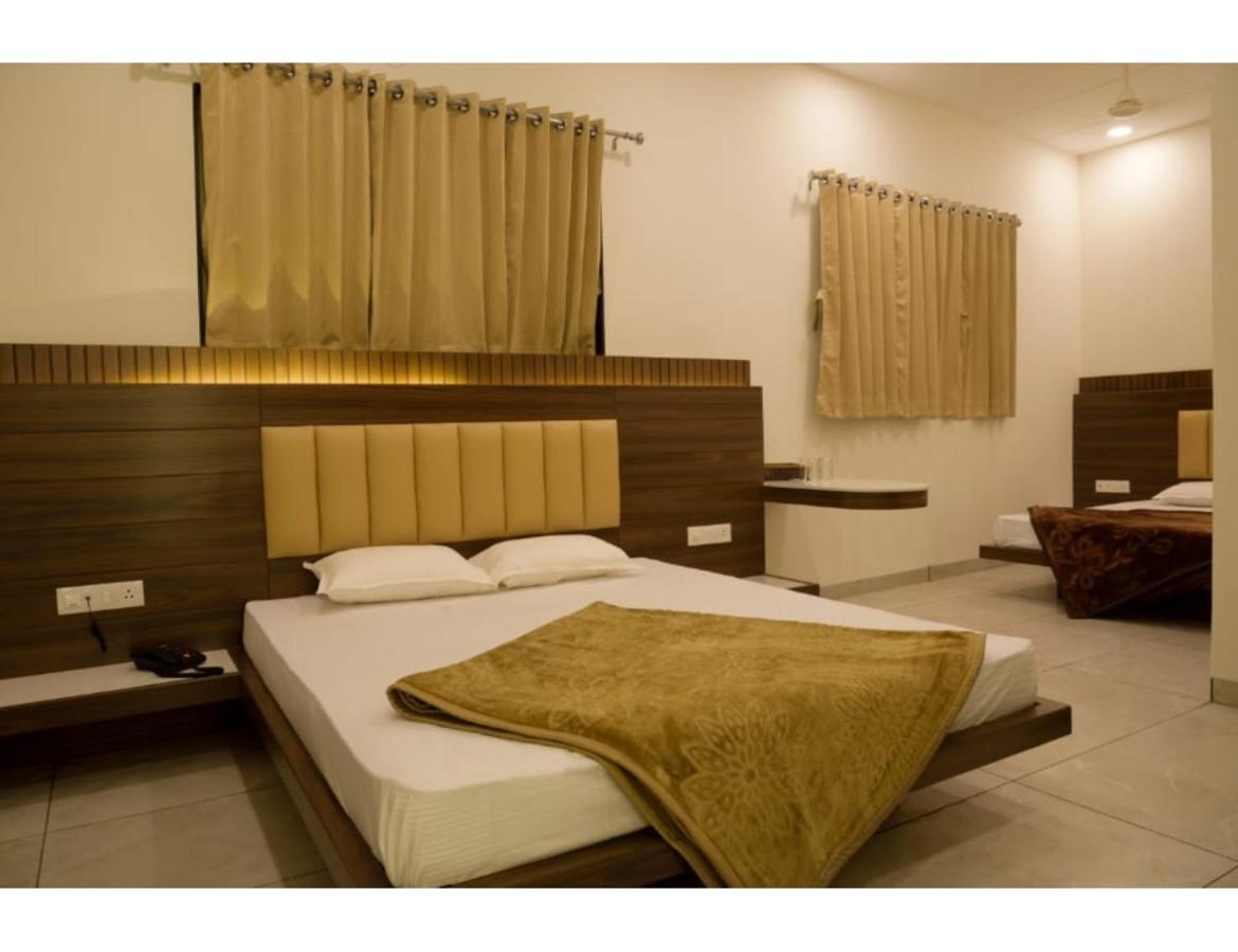 Hotel Govindam, Ujjain Eksteriør bilde